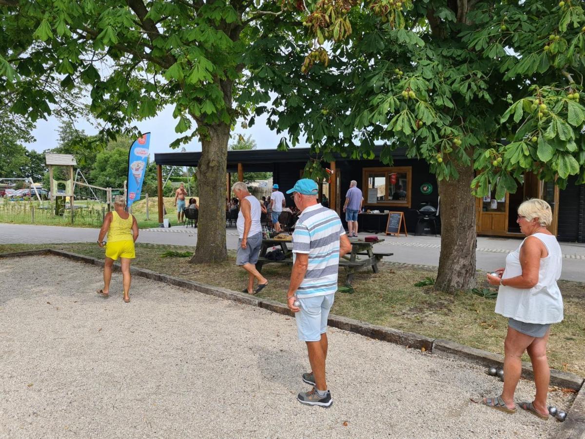Bungalow 74 Op Recreatiepark De Wielen Sint Maarten Zewnętrze zdjęcie